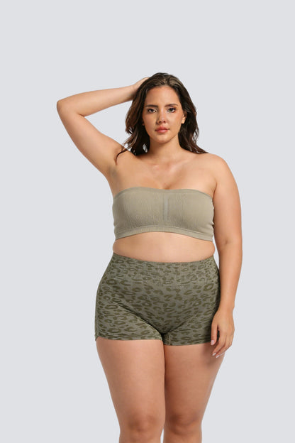Plus Size Seamless Bandeau Bra with Breathable Support