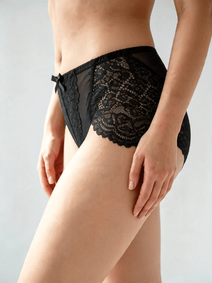 Plus Size Elegant Style Panties for Women, Mid Waist & Seamless Briefs