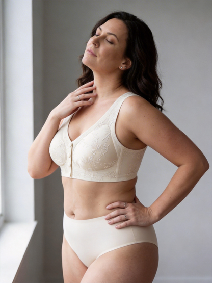 Embossed Front Closure Seamless Push Up Bra for Middle Aged & Elderly Women