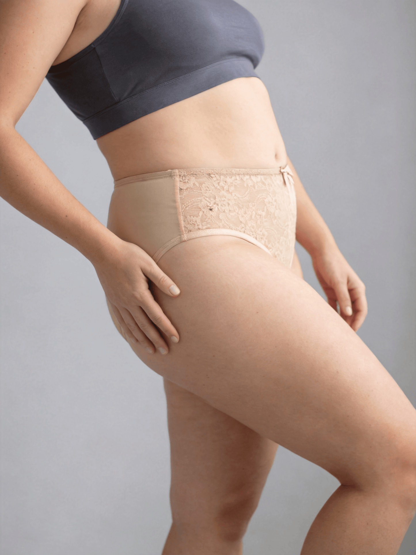 Plus Size Women's Panties With Breathable Hollow Out Net-Like Seamless Briefs