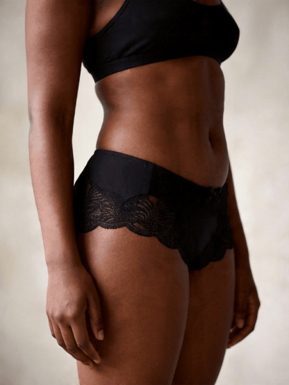 Plus Size Breathable Moisture Seamless Mid-Rise Thin Briefs for Curvy Ladies