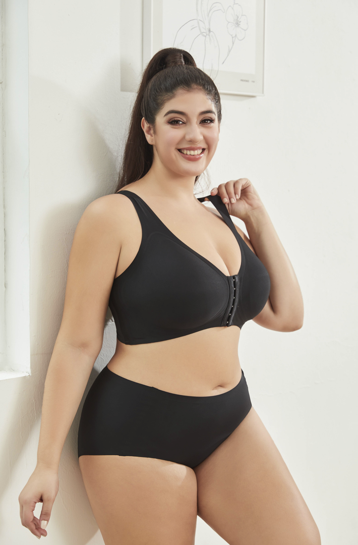 plus size wireless bra with front fastening