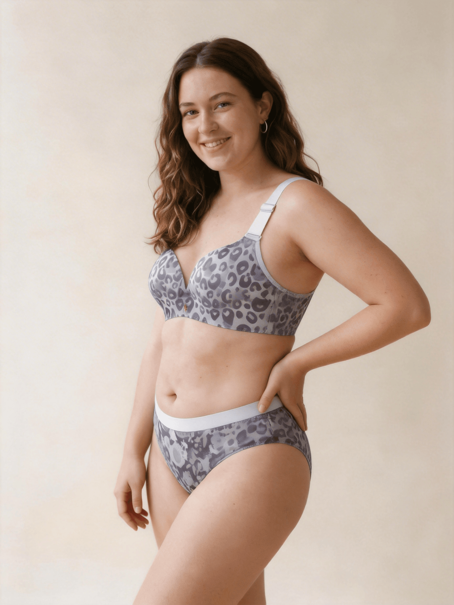 Seamless Plus Size Bra with Floral Print for Curvy Women