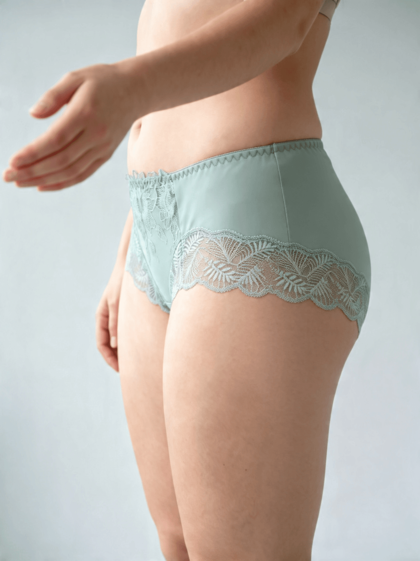 Women's Large Size Breathable Moisture Embroidery Panty, Mid-High Waist Briefs