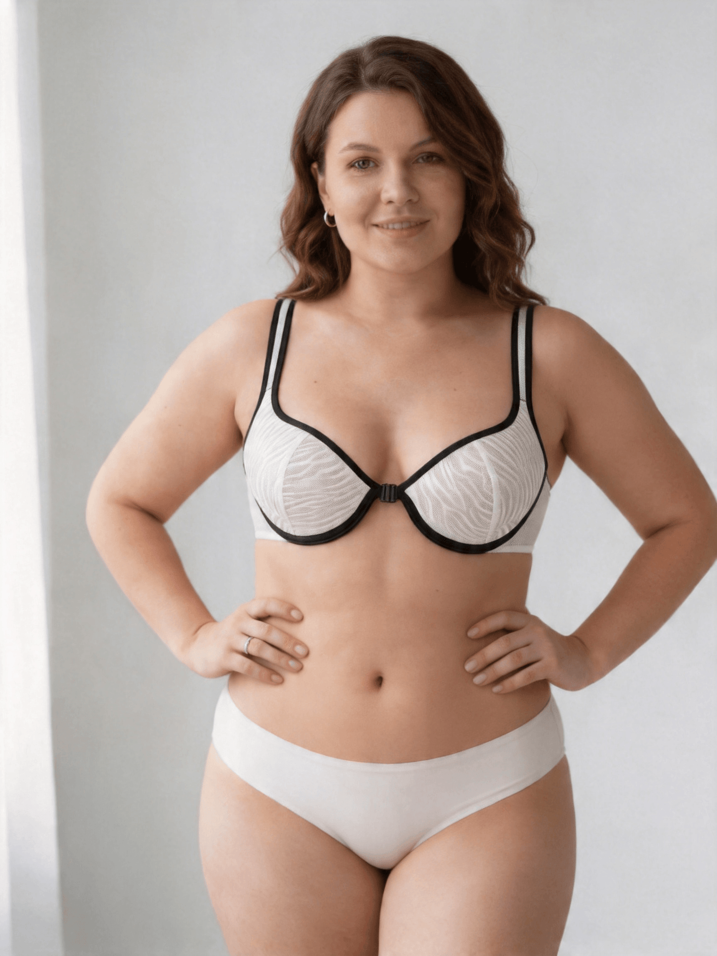 Plus Size Front Closure Elegant Printed Style Intimate with Underwire Support