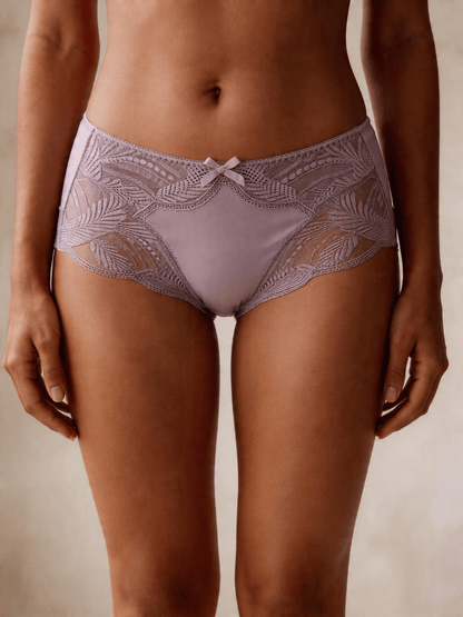 Plus Size Breathable Moisture Seamless Mid-Rise Thin Briefs for Curvy Ladies
