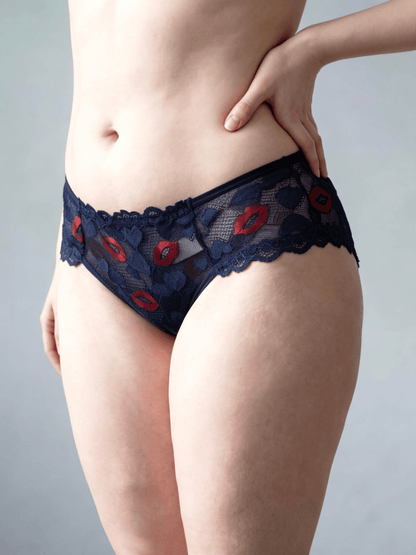 Women's Elegant Mid-Rise Breathable Seamless Plus Size Briefs with Lip Print