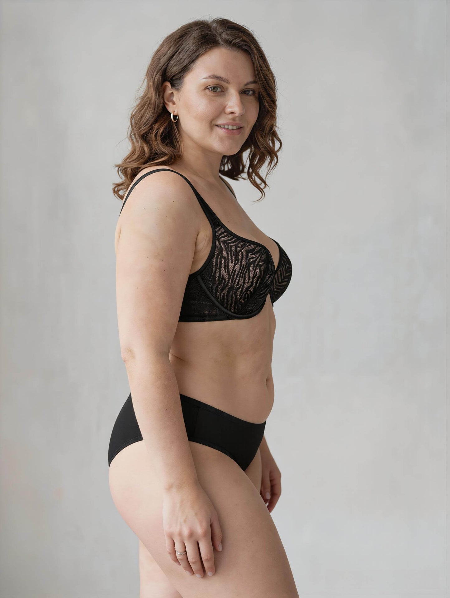 Plus Size Front Closure Elegant Printed Style Intimate with Underwire Support