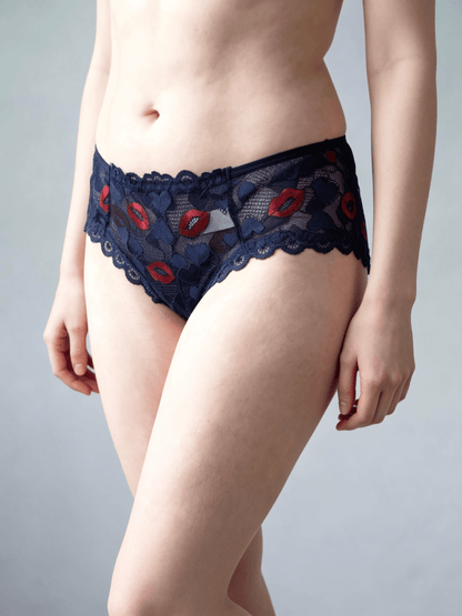 Women's Elegant Mid-Rise Breathable Seamless Plus Size Briefs with Lip Print