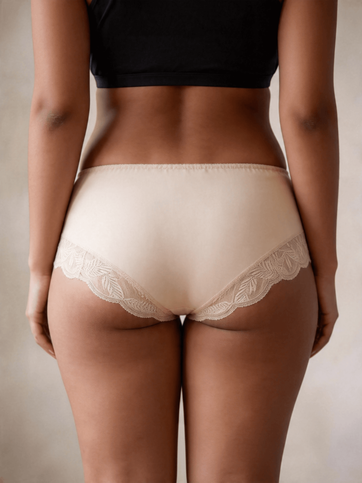 Plus Size Breathable Moisture Seamless Mid-Rise Thin Briefs for Curvy Ladies